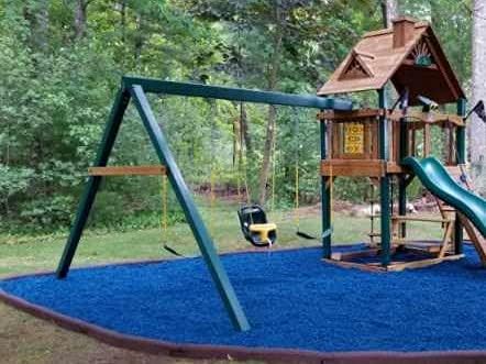 Playsafer 4' Flexible Interlocking Rubber Edging for Playgrounds (2 Pack, Terra Cotta)