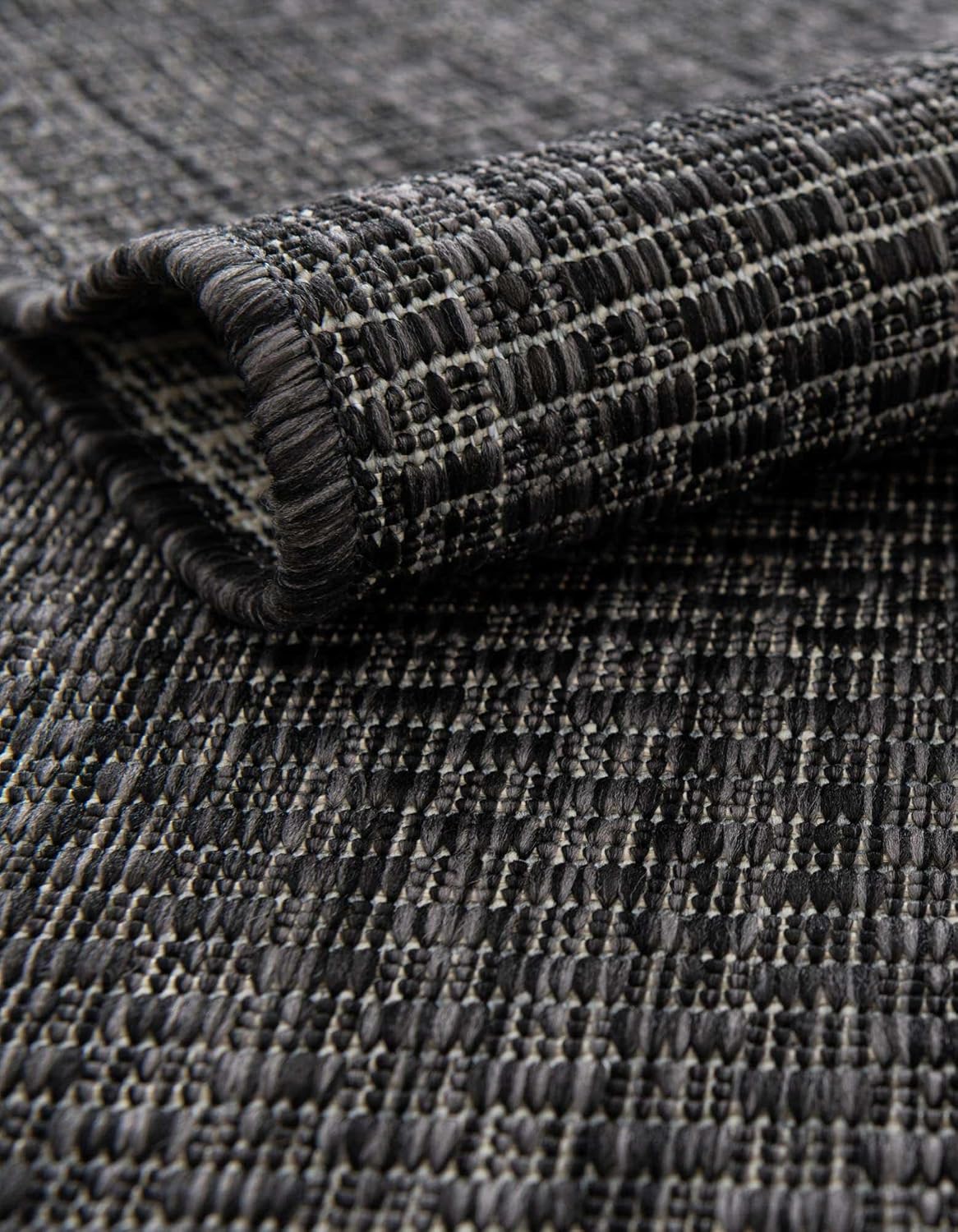 Unique Loom Outdoor Solid Collection Area Rug (6' 1" Round Black/Ivory)