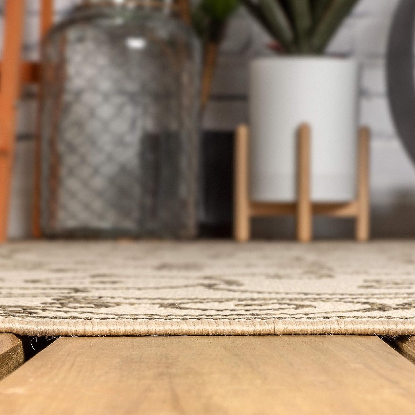 JONATHAN Y SMB106A-6R Charleston Vintage Filigree Textured Weave Beige/Brown 6' Round Indoor/Outdoor Area Rug, Pet Friendly, Non-Shedding, Stain Resistant, Easy-Cleaning for Backyard, Patio, Porch