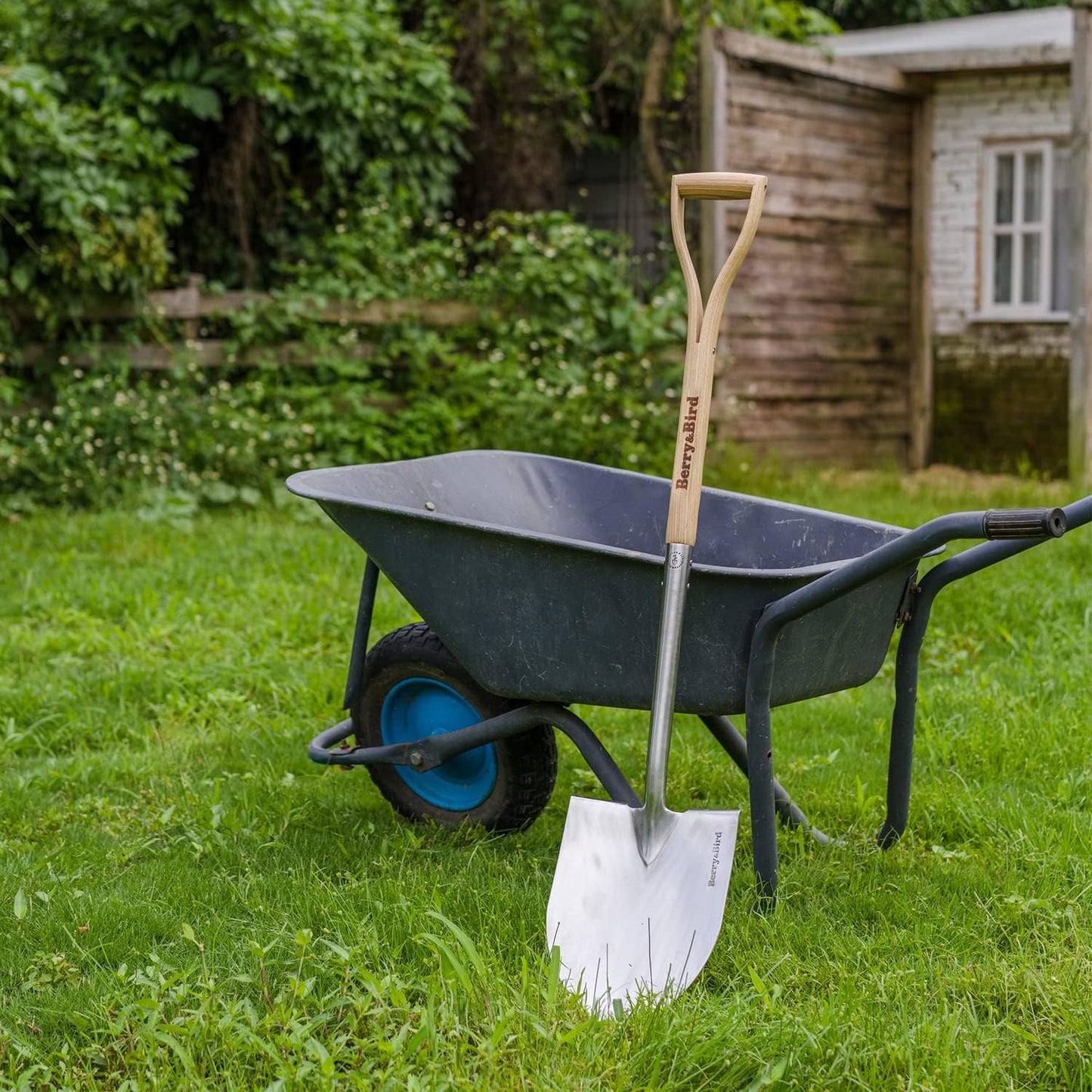 Berry&Bird Round Point Gardening Shovel with Wood D-Handle, 40.98" Stainless Steel Beach & Snow Shovel