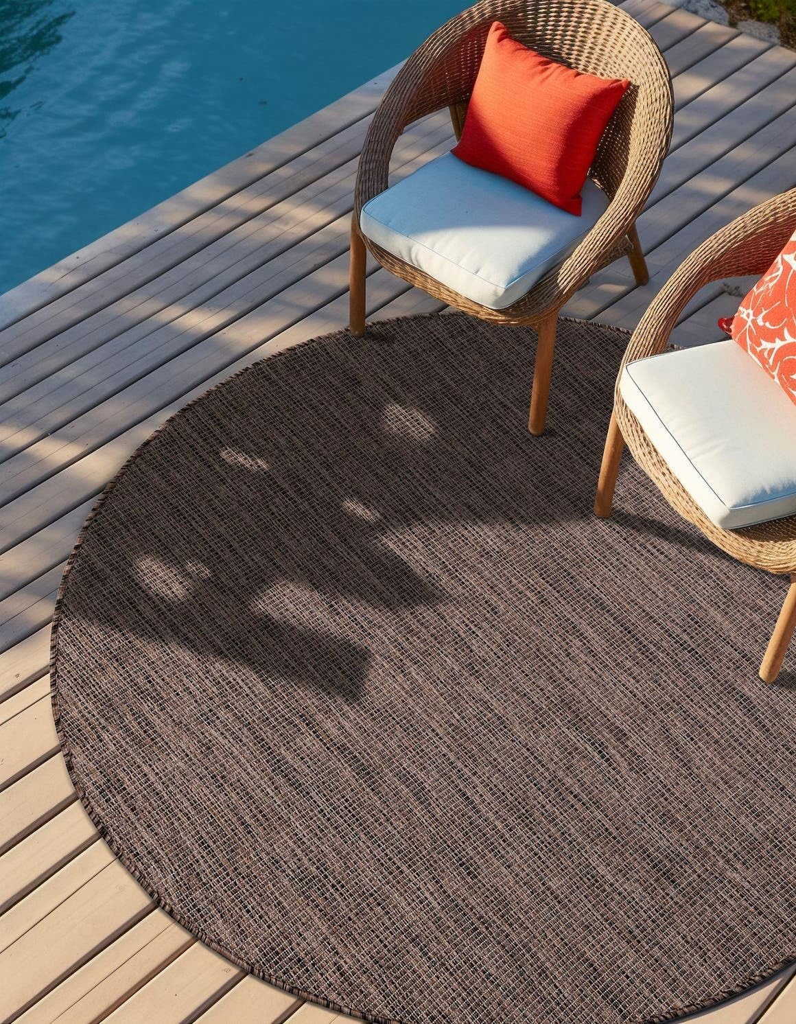 Unique Loom Outdoor Solid Collection Area Rug (4' 1" Round Light Brown/Ivory)