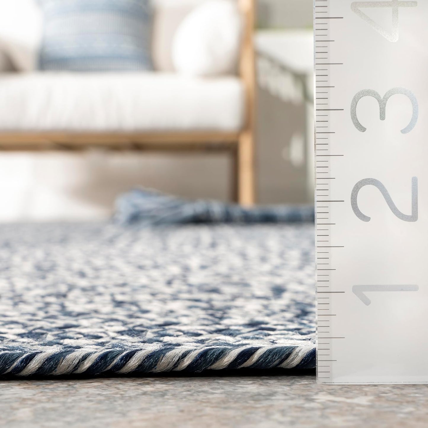 nuLOOM 2' x 3' Solid Hand Braided Indoor/Outdoor Area Rug, Pet-Friendly, High Traffic, Weather Resistant, for Patio, Balcony, Bedroom, Living Room, Dining Room, Wynn Navy