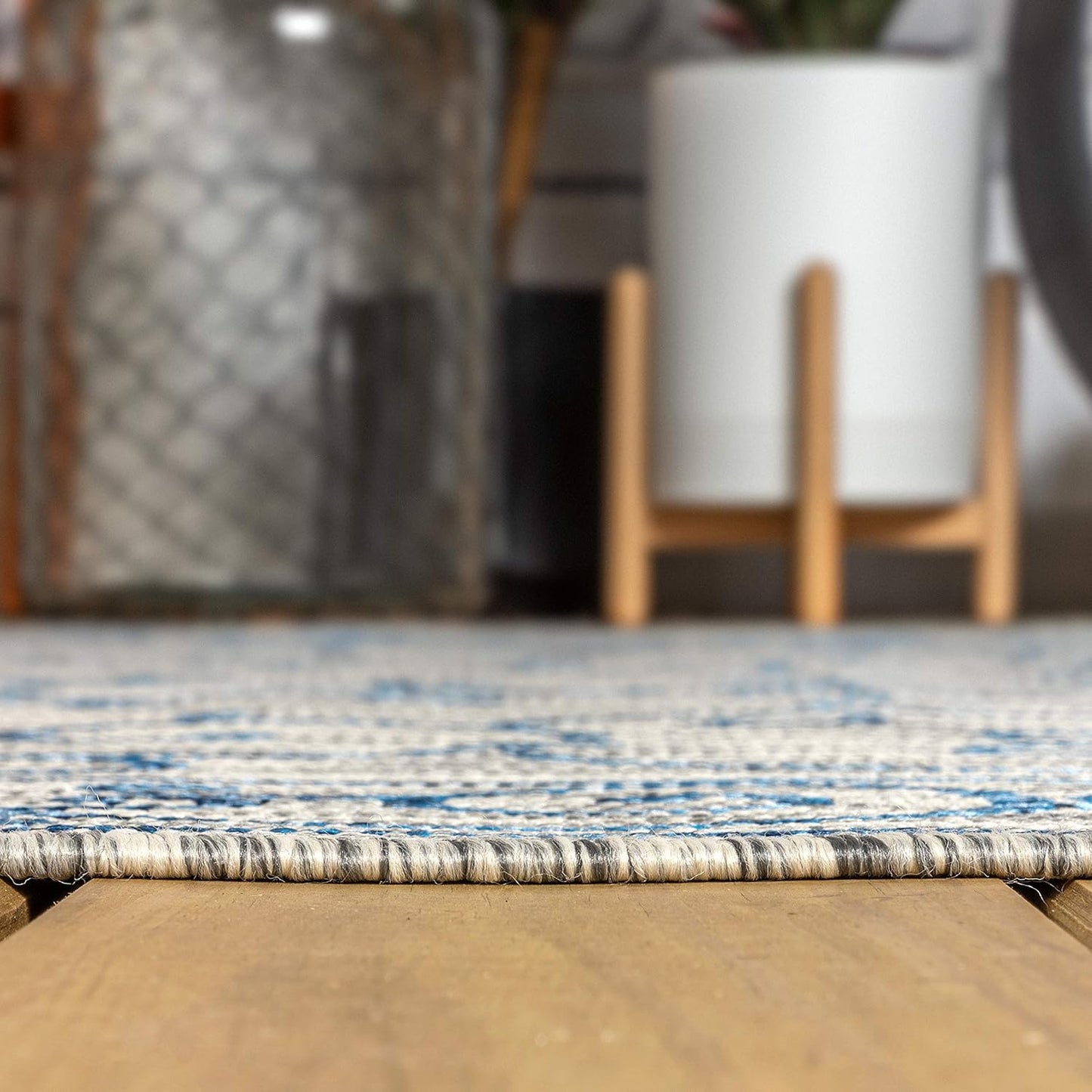 JONATHAN Y SMB106C-8R Charleston Vintage Filigree Textured Weave Gray/Navy 8' Round Indoor/Outdoor Area Rug, Pet Friendly, Non-Shedding, Stain Resistant, Easy-Cleaning for Backyard, Patio, Porch