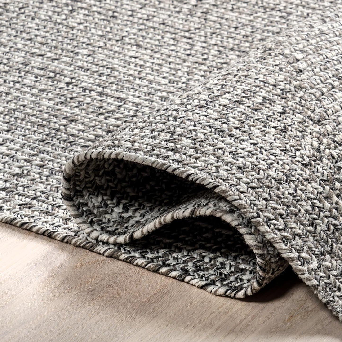 nuLOOM Oval 4' x 6' Solid Hand Braided Indoor/Outdoor Area Rug, Pet-Friendly, High Traffic, Weather Resistant, for Patio, Balcony, Bedroom, Living, Dining Room, Wynn Salt and Pepper
