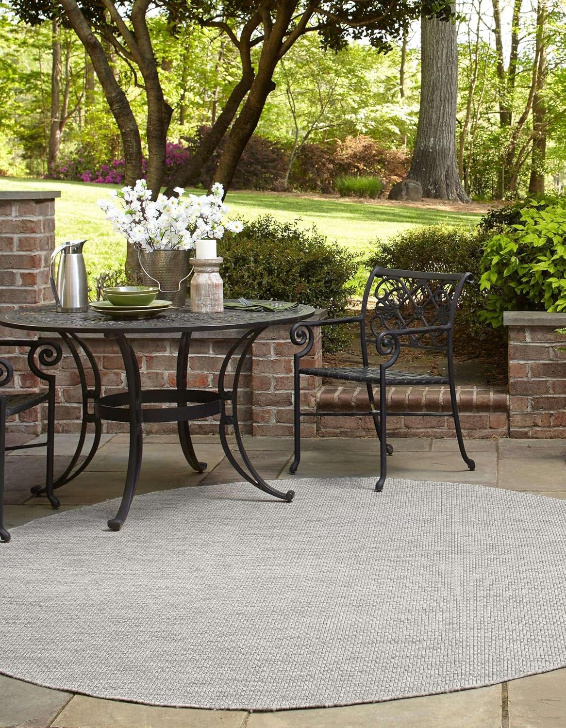 Unique Loom Outdoor Solid Collection Area Rug (6' 1" Round Light Gray/Ivory)