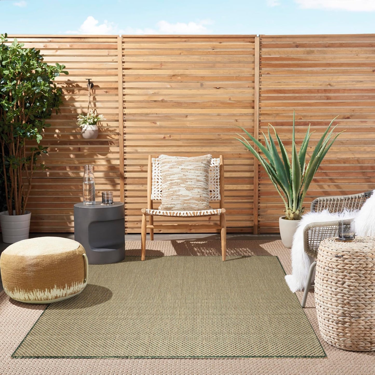 Nourison Home Courtyard Green 5' x 7' Area Rug - Easy Clean, Non Shedding, Bed Room, Living Room, Dining Room, Kitchen (5' x 7')