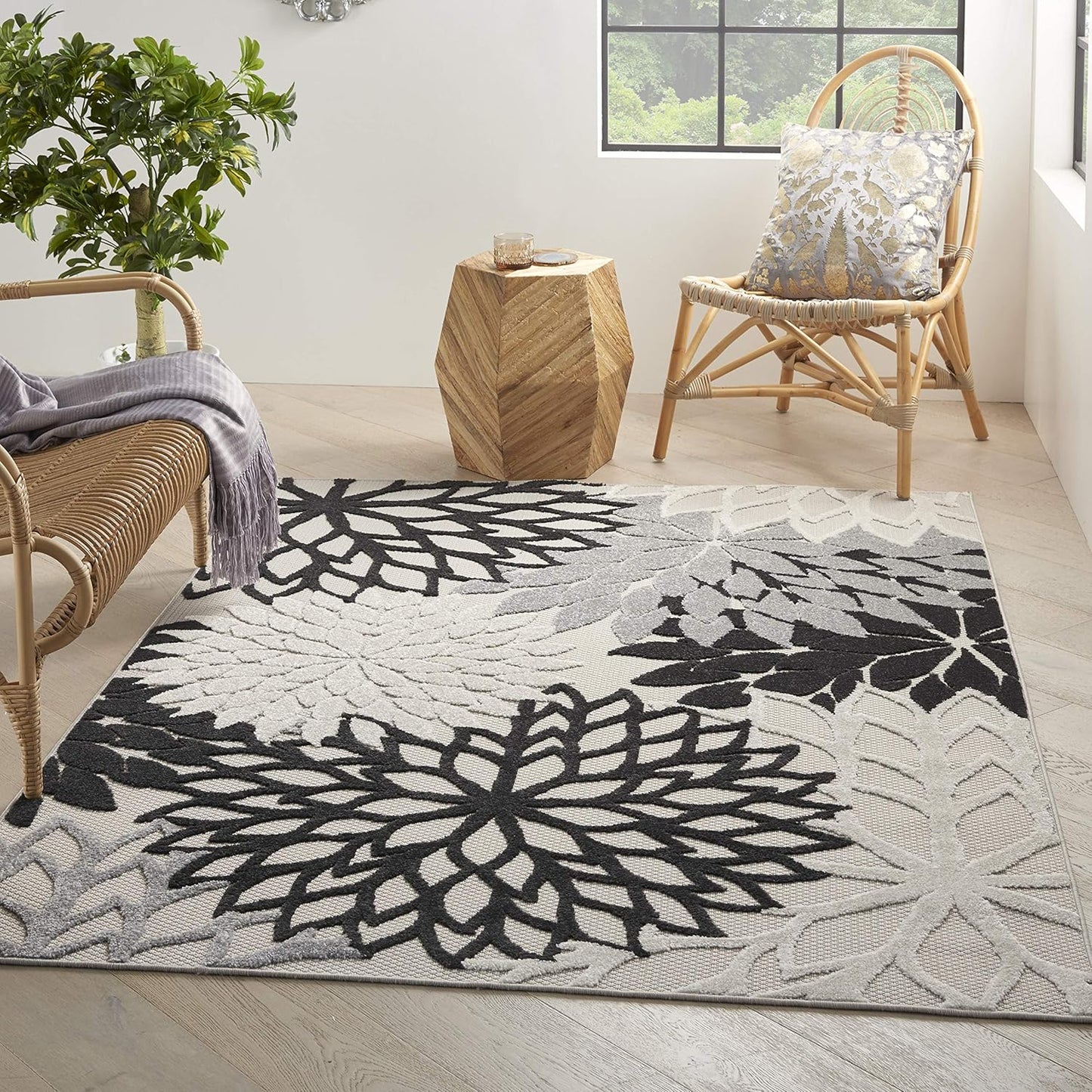 Nourison Aloha Indoor/Outdoor Black White 3'6" x 5'6" Area Rug, Tropical, Botanical, Easy Cleaning, Non Shedding, Bed Room, Living Room, Dining Room, Deck, Backyard, Patio (3x5)
