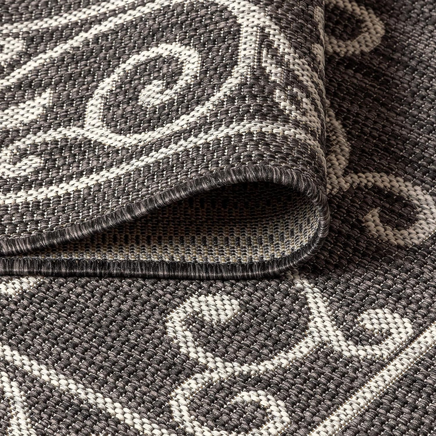 JONATHAN Y SMB106G-3SQ Charleston Vintage Filigree Textured Weave Black/Gray 3' Square Indoor/Outdoor Area Rug, Pet Friendly, Non-Shedding, Stain Resistant, Easy-Cleaning for Backyard, Patio, Porch