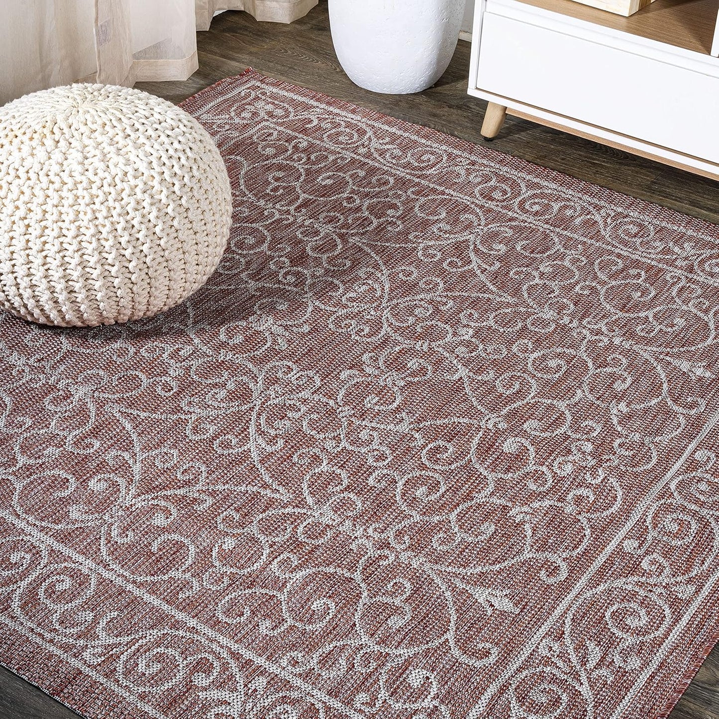 JONATHAN Y SMB106B-5SQ Charleston Vintage Filigree Textured Weave Indoor Outdoor Area Rug Classic Coastal Easy Cleaning Bedroom Kitchen Backyard Patio Non Shedding, 5' Square, Red/Beige
